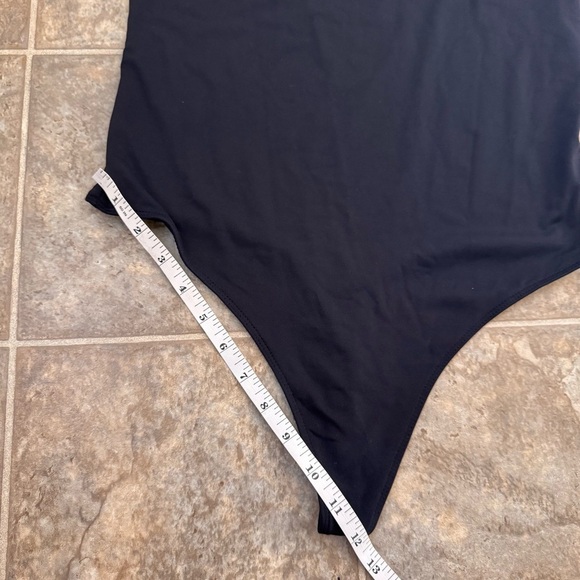 Aritzia Babaton Contour Cami Bodysuit Large Black v-neckline - Picture 8 of 11